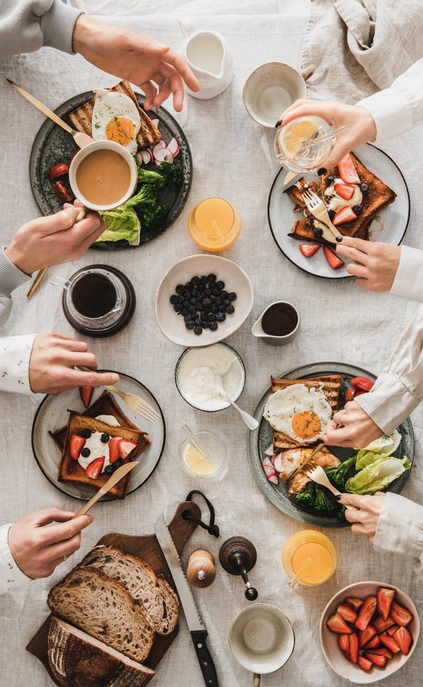 Comment préparer un brunch dominical parfait?