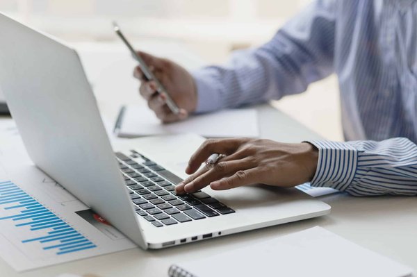 Guide complet : choisir sa banque pro efficacement