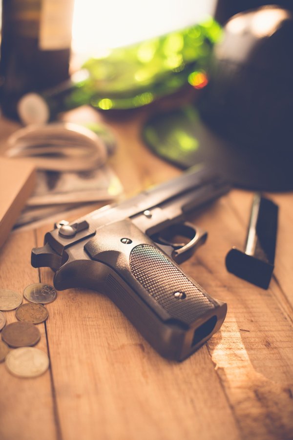 Explorez des récits fascinants de crimes réels et marquants